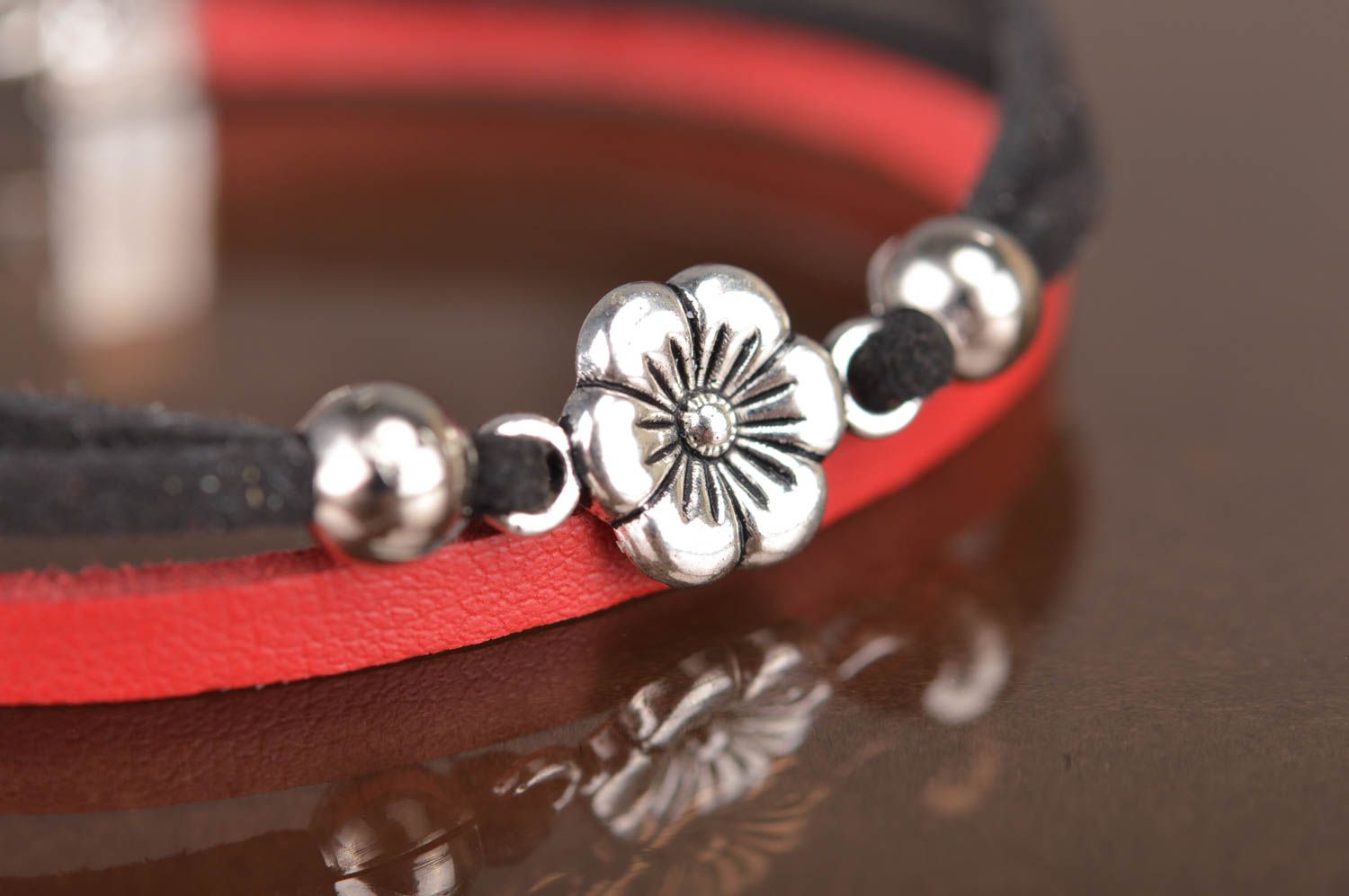 Leather bracelet handmade jewelry summer accessory with flower red and black photo 4