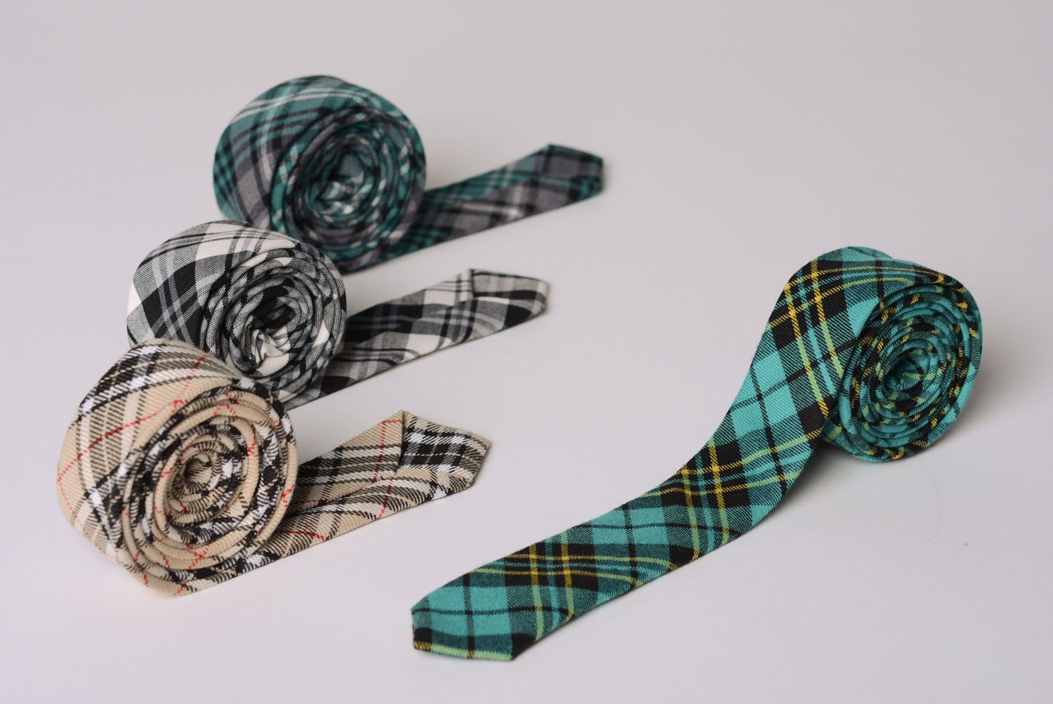 Cravate à carreaux en tweed faite main  photo 2