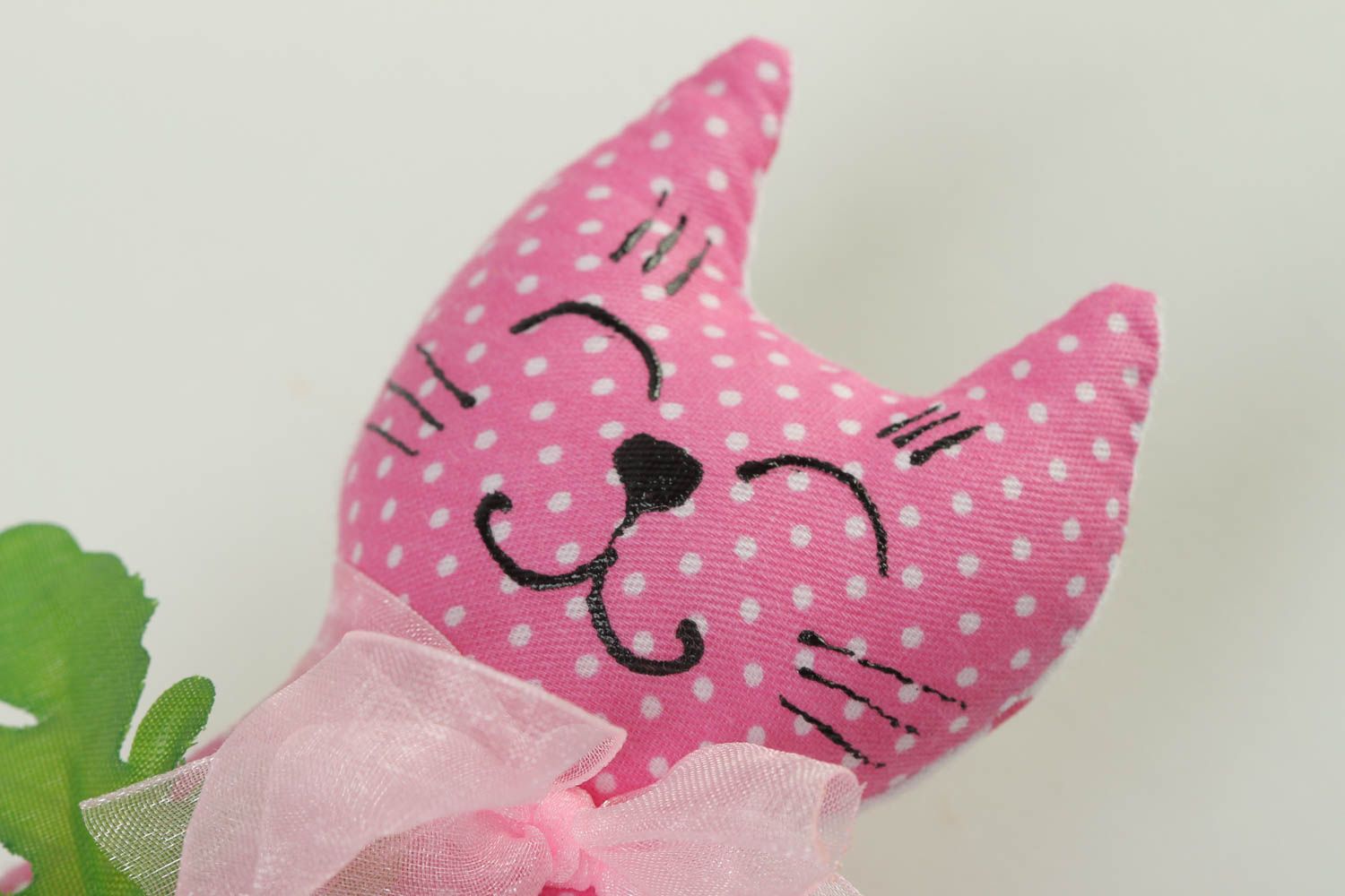 Juguete de tela hecho a mano peluche de animal gata rosada regalo original   foto 3