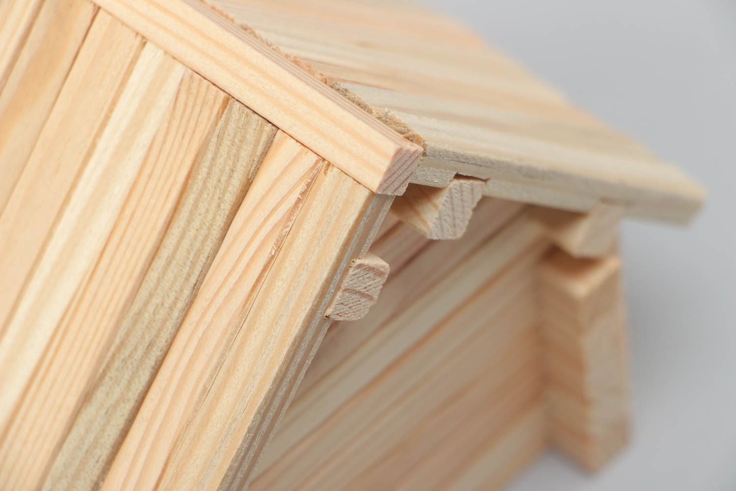 Деревянный конструктор будка на 53 детали ручной работы развивающая игрушка фото 4