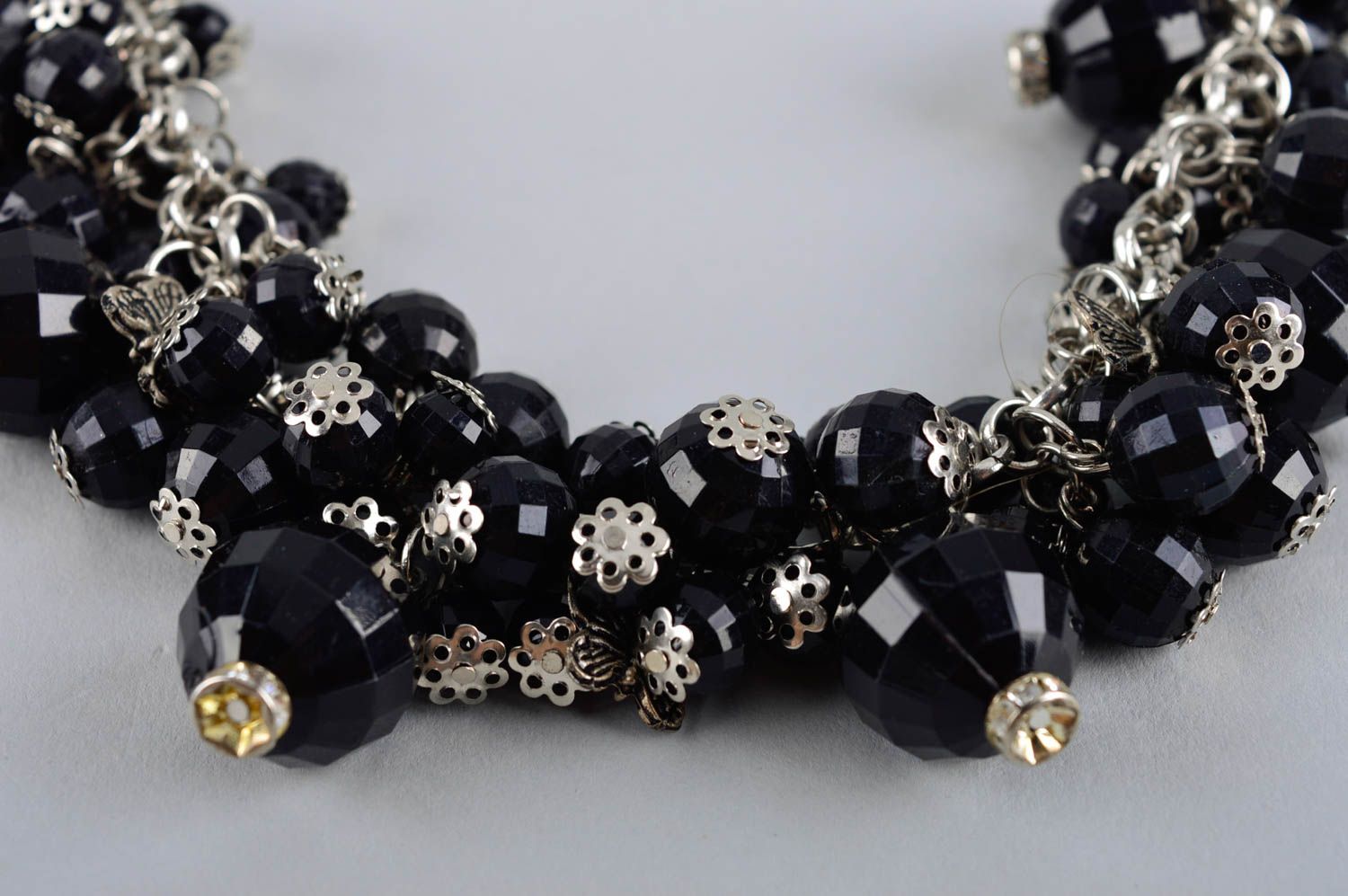 Collier tendance Bijou fait main chaîne perles à facettes noires Cadeau femme photo 3