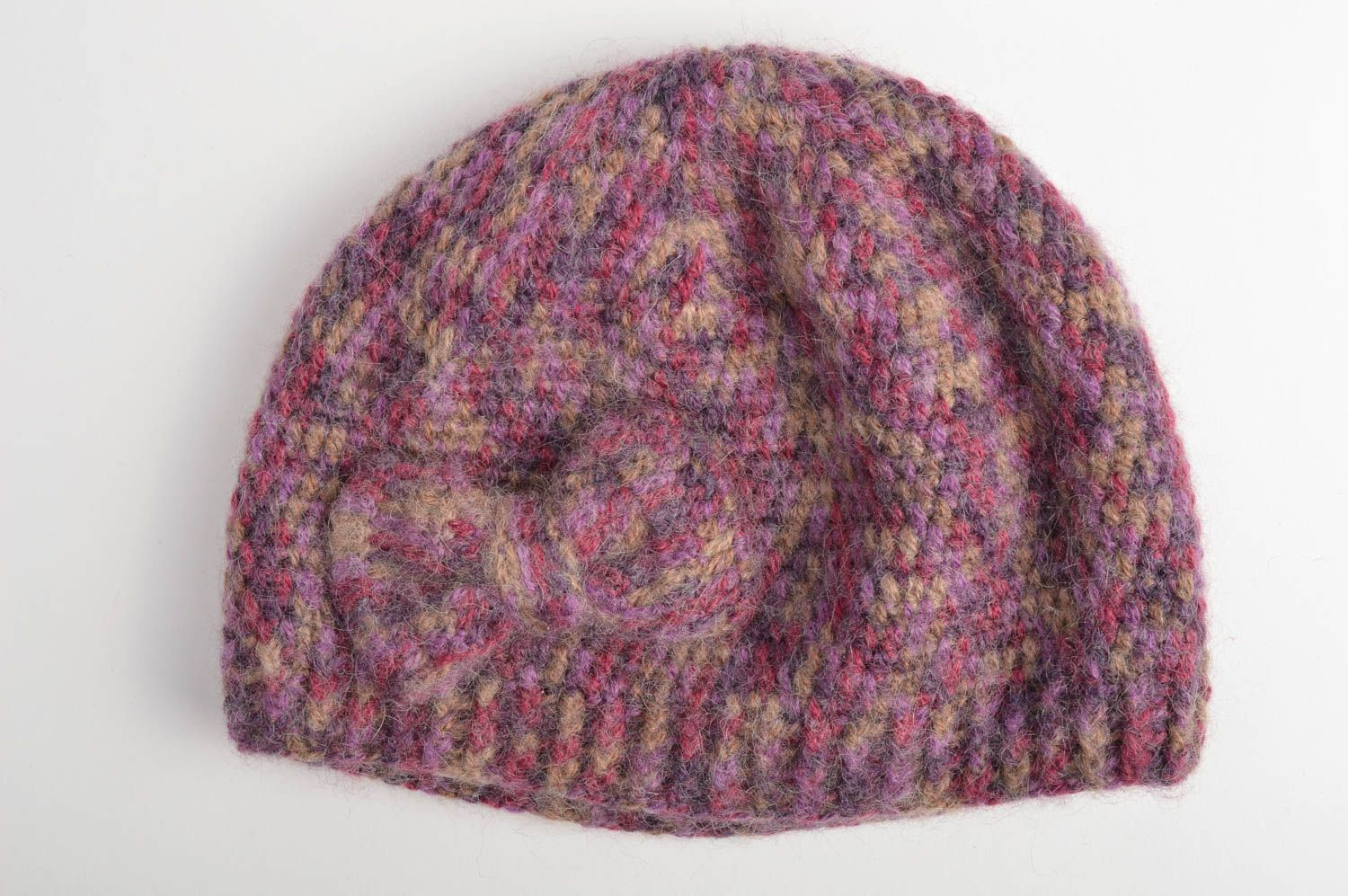 Темная шапка вязаная из ангоры ручной работы с бантиком для девочки фиолетовая фото 3