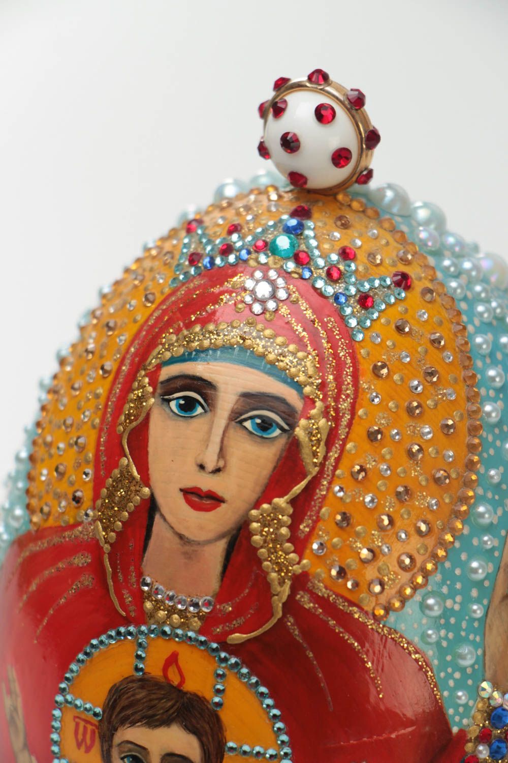Oeuf peint en bois et perles de rocaille décoratif fait main icône religieuse photo 3