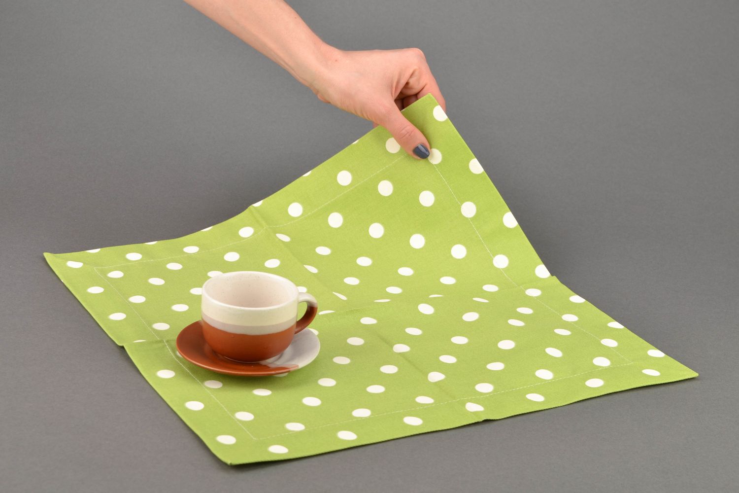 Square polka dot fabric napkin photo 2