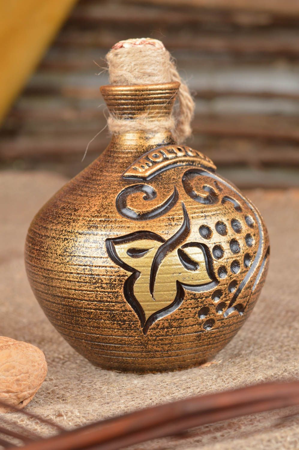 10 oz wine pitcher in golden color in ball shape with hand-carved pattern 0,7 lb photo 1