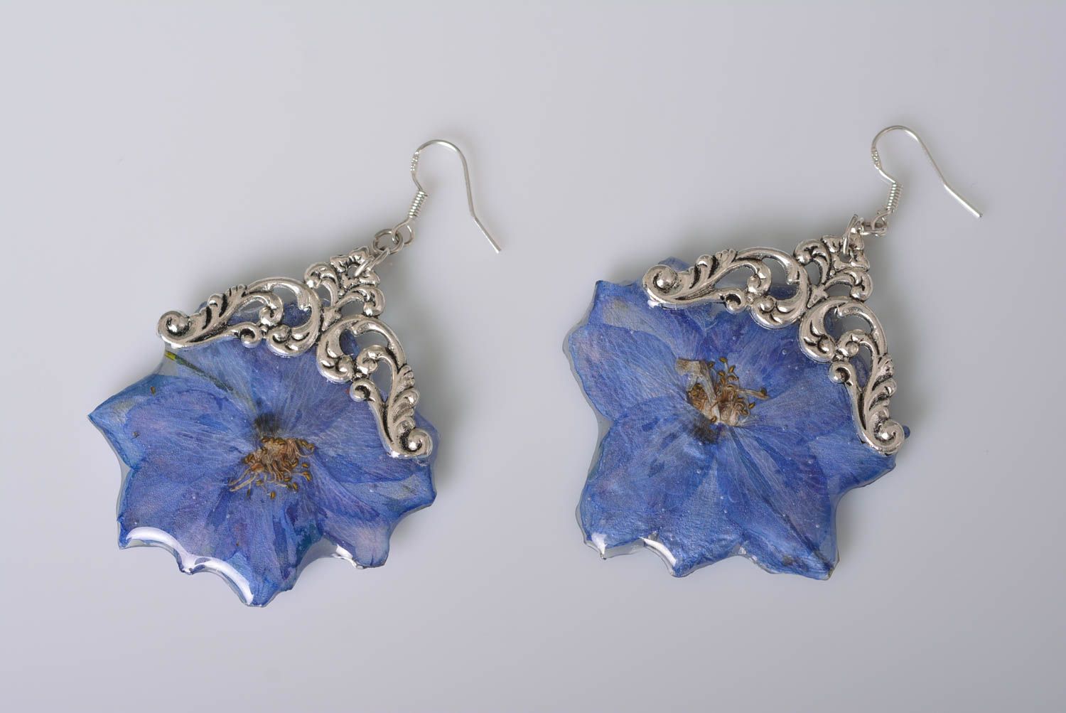 Boucles d'oreilles pendantes Bijou fait main fleurs bleues Accessoire femme photo 5