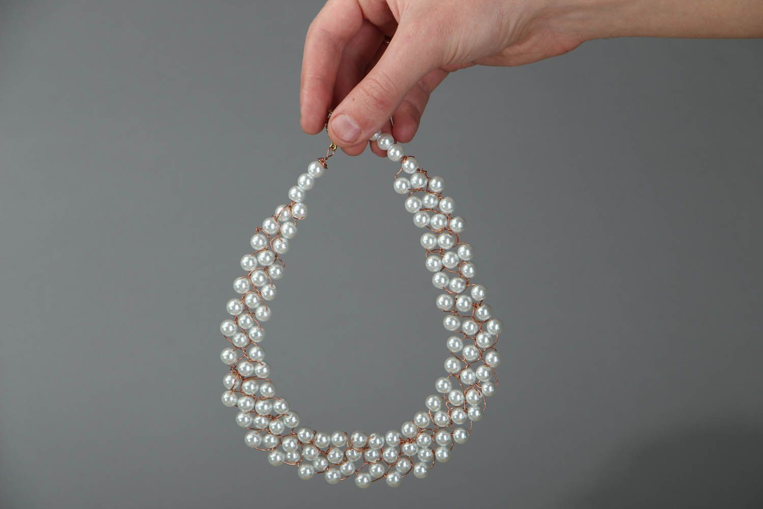 Collana con perline fatta a mano girocollo originale accessorio da donna foto 5