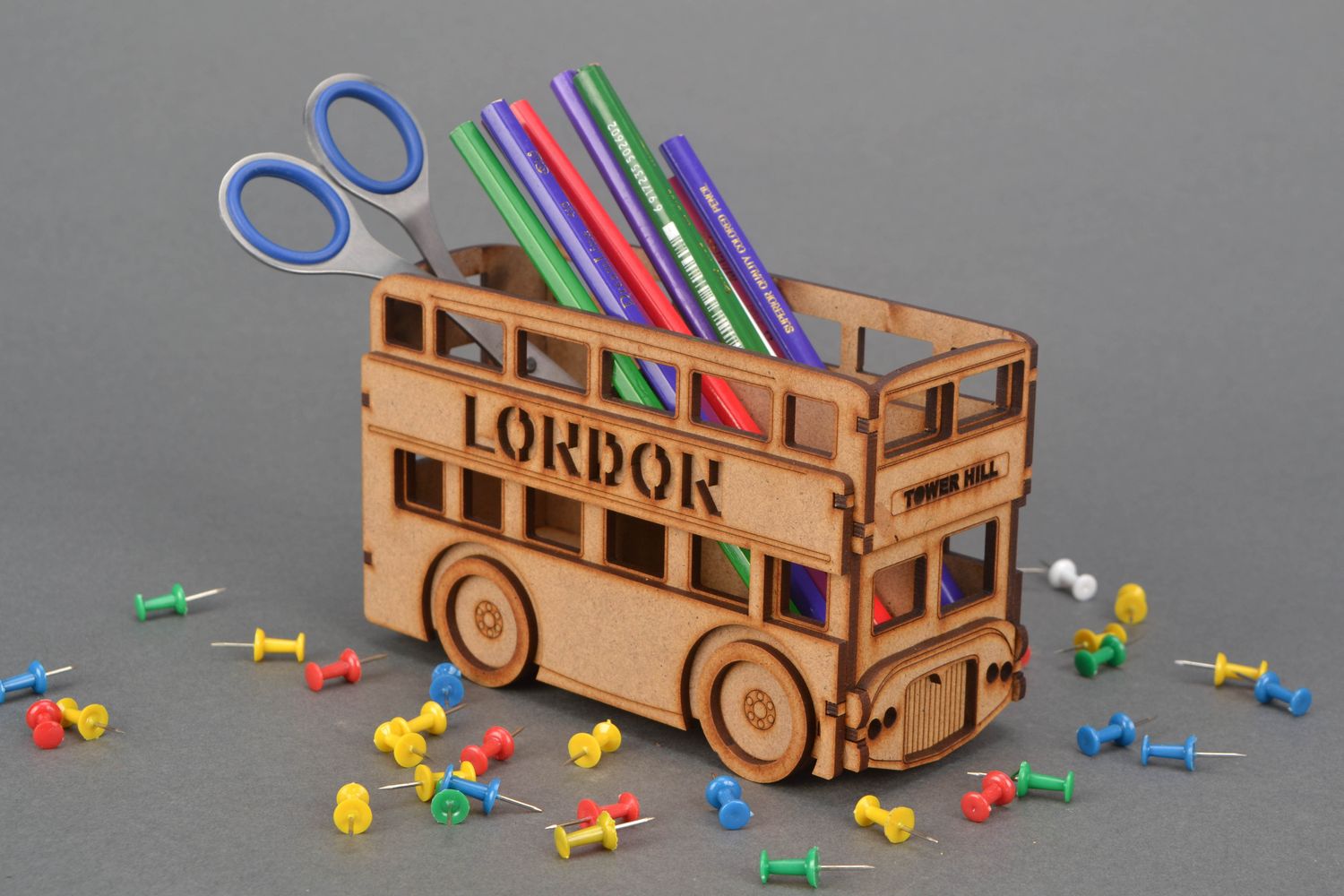 Support pour crayon à décorer artisanal Autobus photo 1