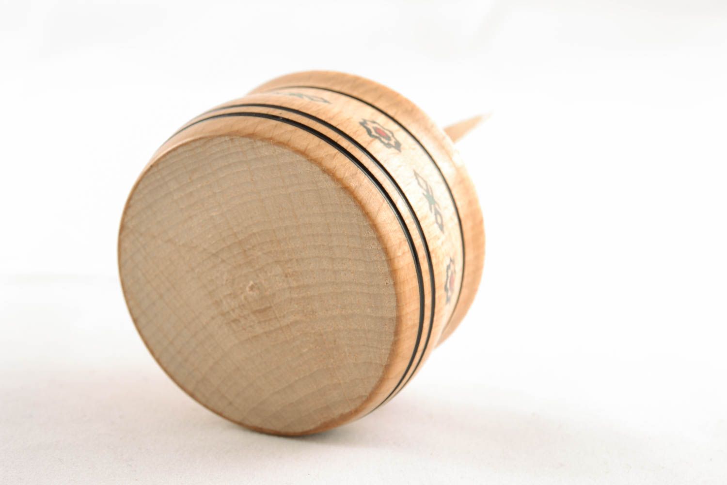 Dekorativer Korb aus Holz für Osterei foto 4