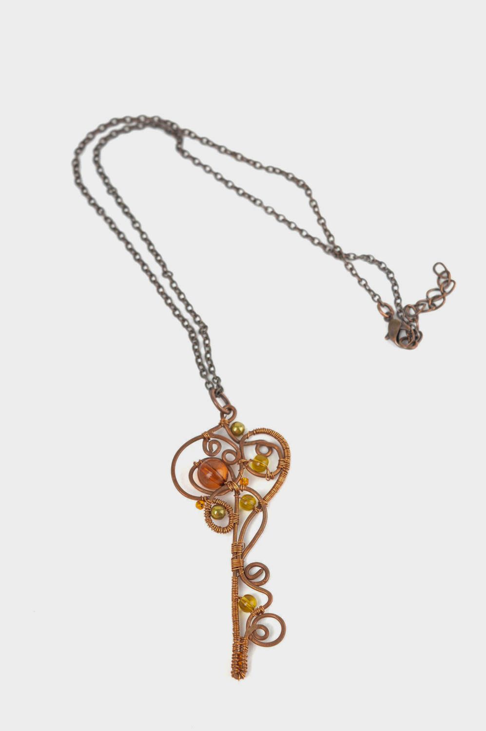 Украшение ручной работы украшение из меди женский кулон янтарный в виде ключа фото 3