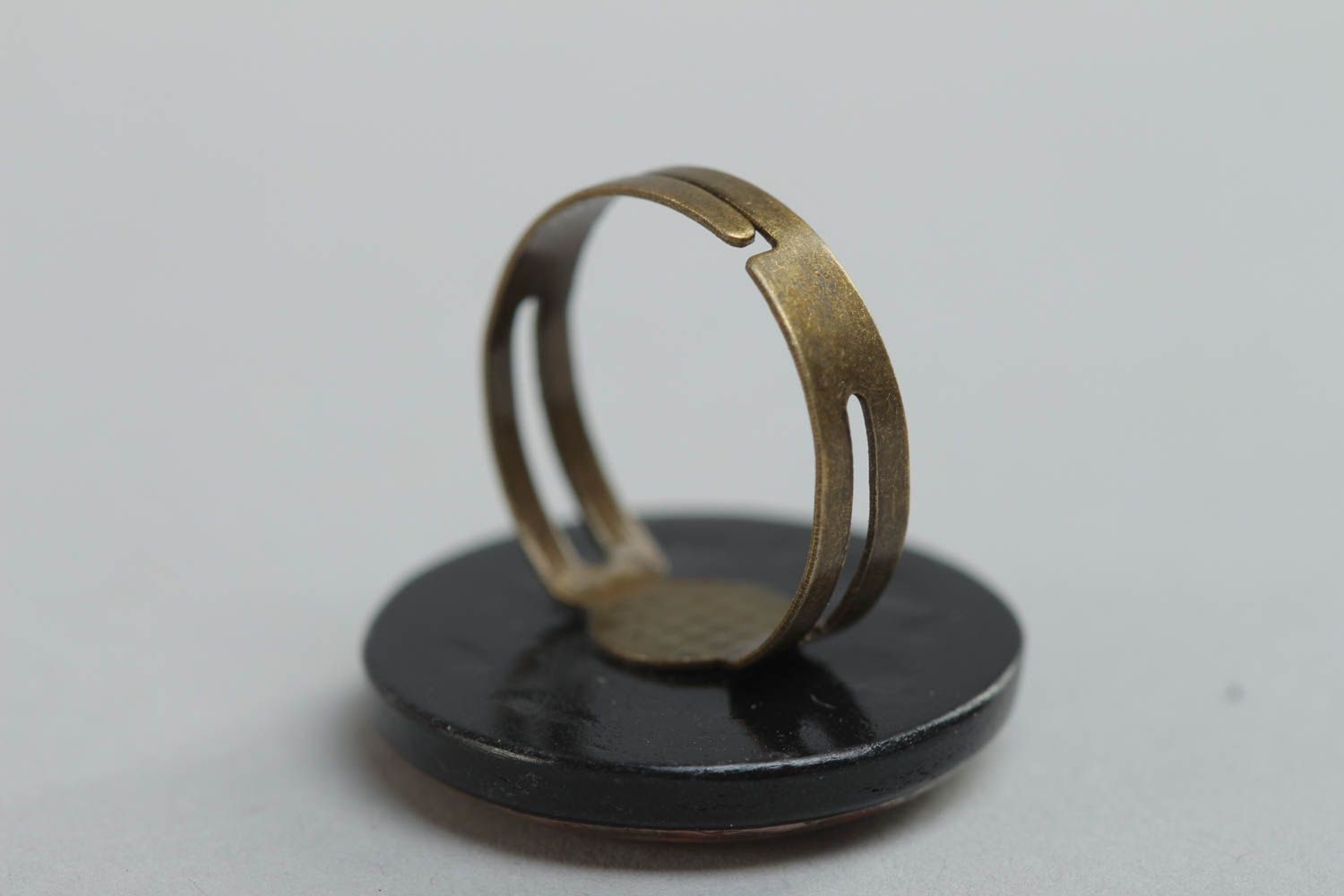 Vintage Ring aus Polymer Clay mit Glasur bedeckt mit Blumen rund foto 4
