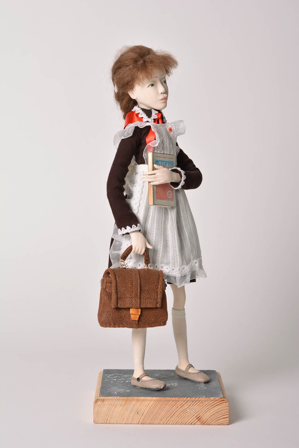Авторская кукла игрушка ручной работы интерьерная кукла ретро школьница фото 3