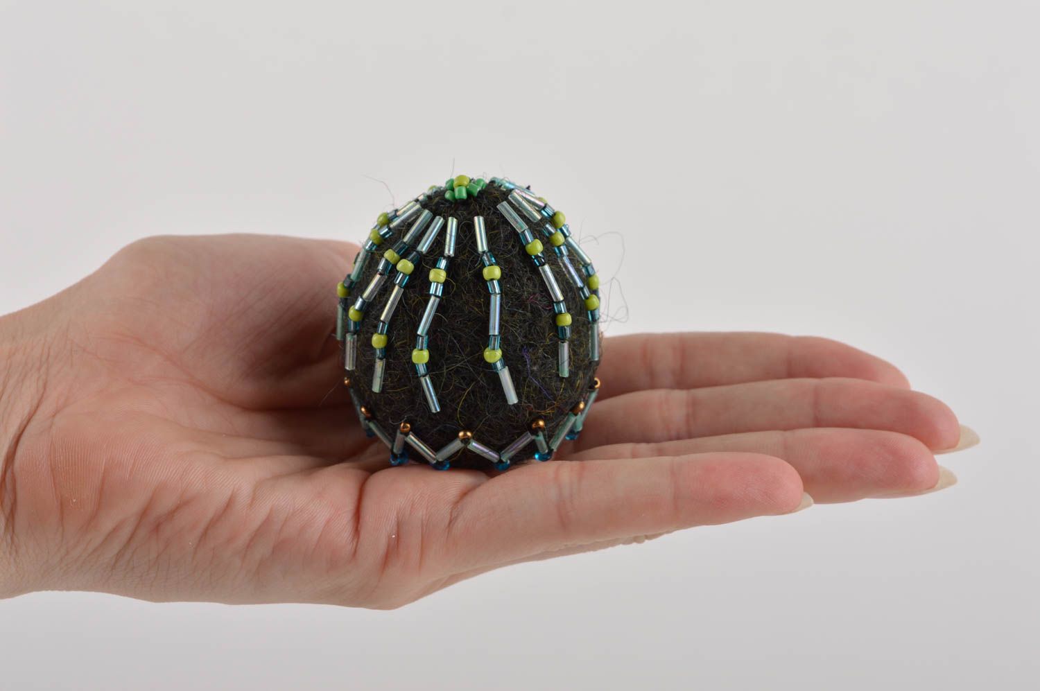 Oeuf décoratif fait main Déco maison noir avec perles de rocaille Petit cadeau photo 5