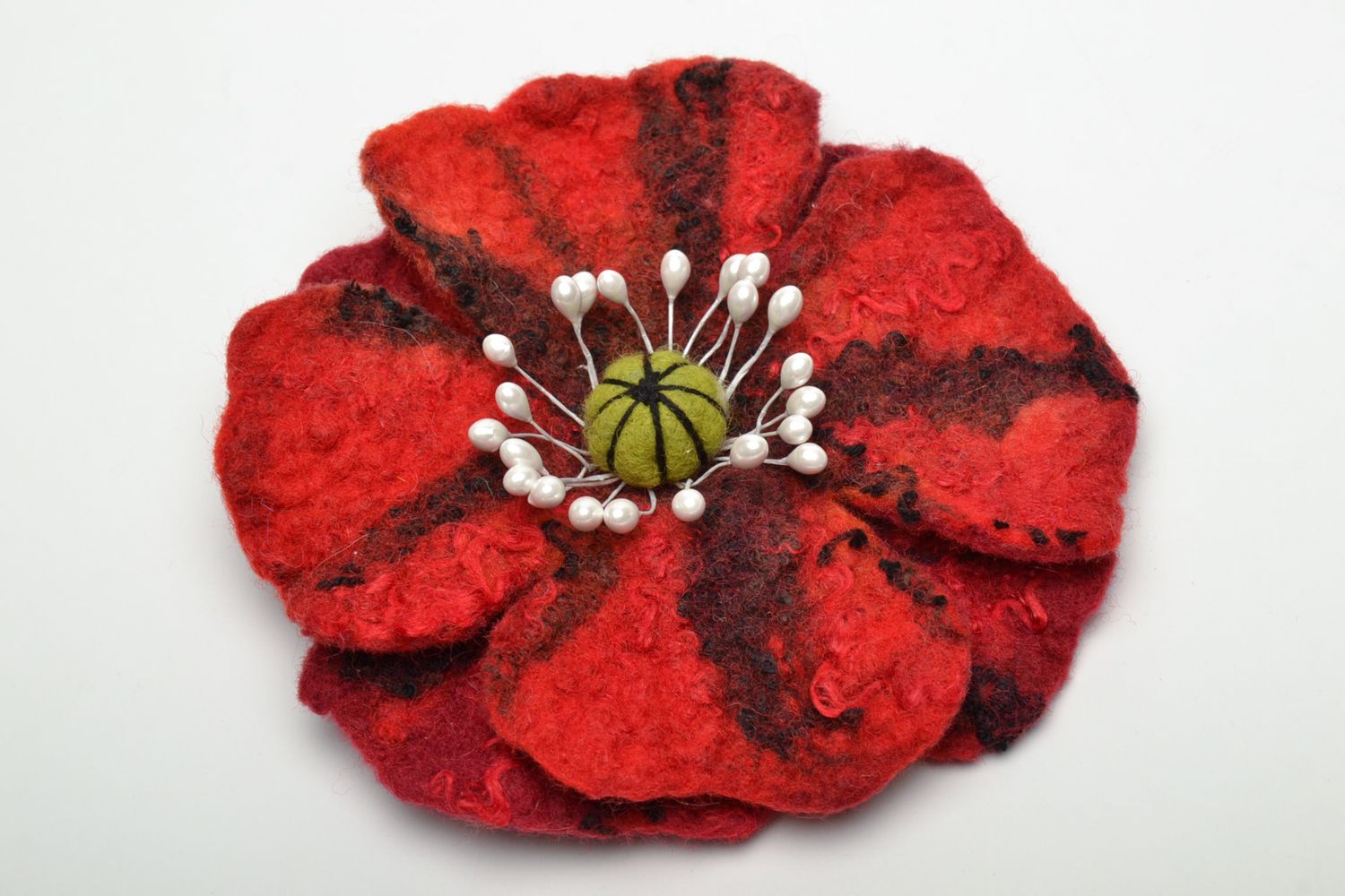 Broche de lana de fieltro con forma de flor de amapola foto 3