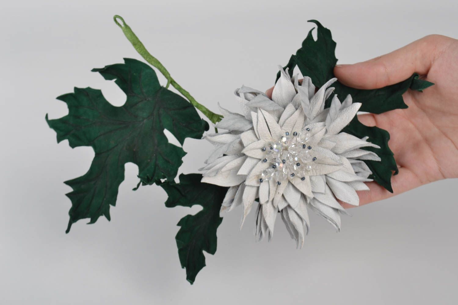 Кожаная брошь цветок аксессуар ручной работы украшение женское оригинальное фото 5