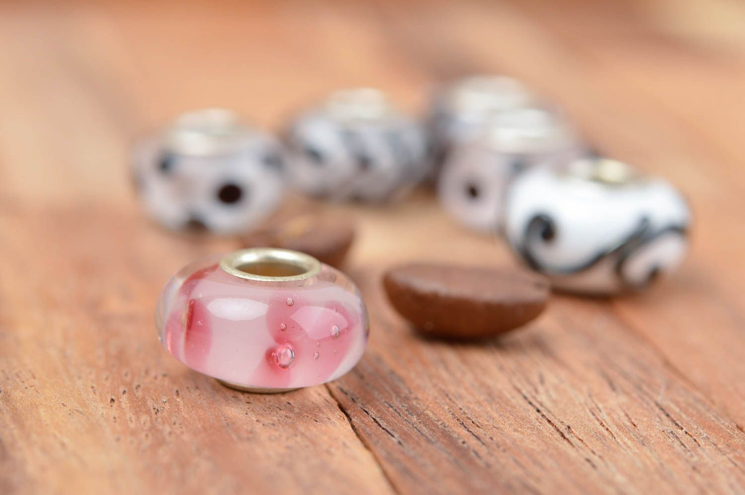 Unusual handmade glass bead jewelry making supplies fashion tips small gifts photo 1