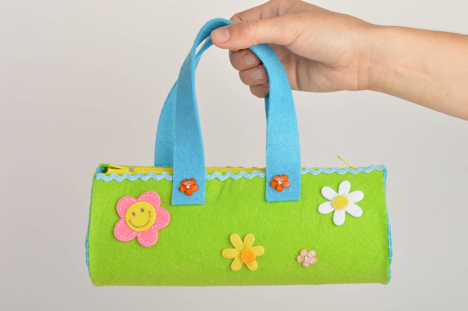 Handmade felt bag light green purse for girls wonderful present for little girl photo 2