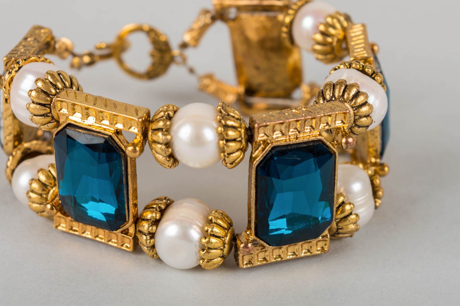 Handmade festive massive bracelet created of blue crystal glass and pearls photo 4