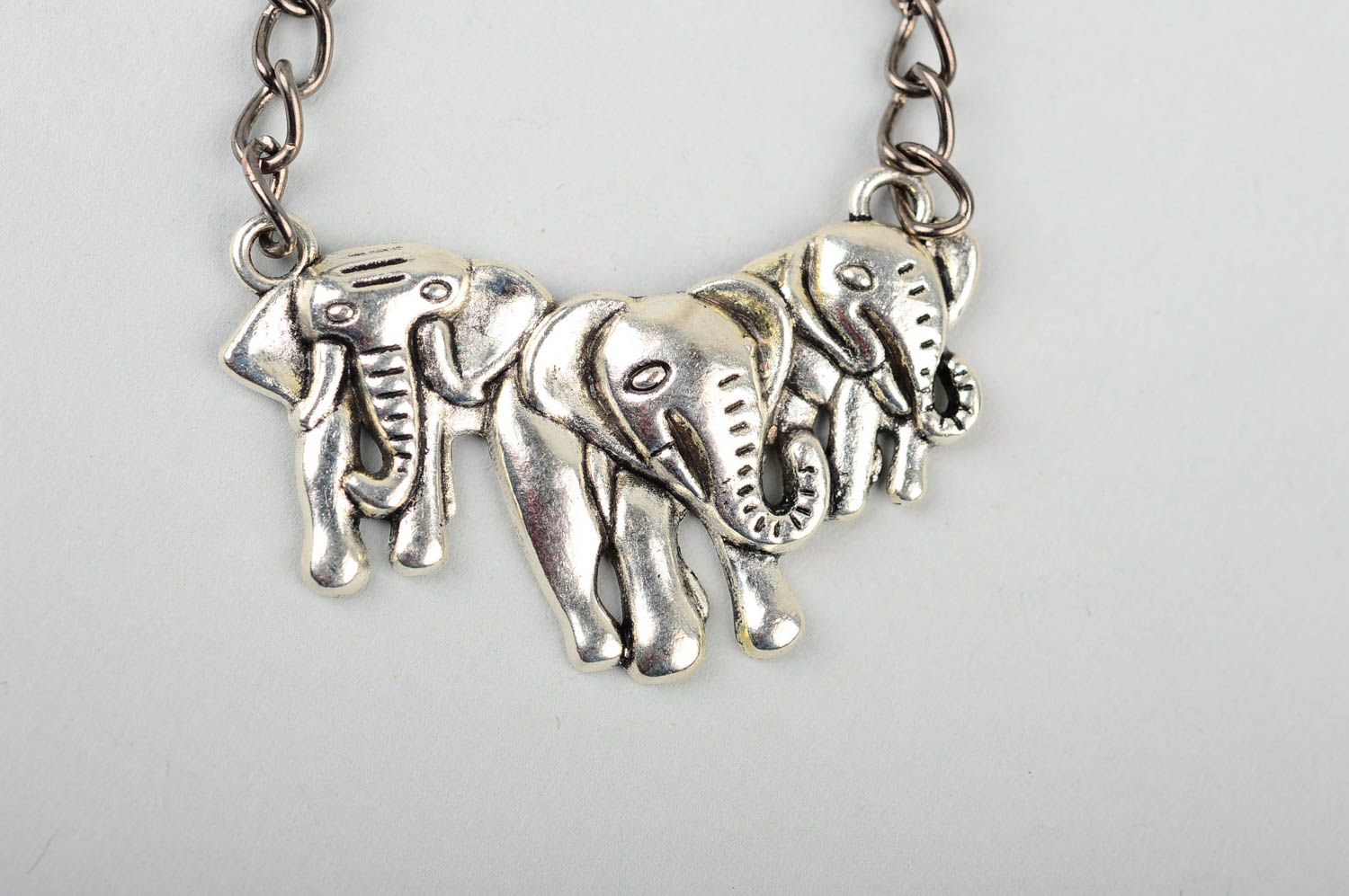 Collier métal Bijou fait main éléphants design Accessoire pour femme original photo 4