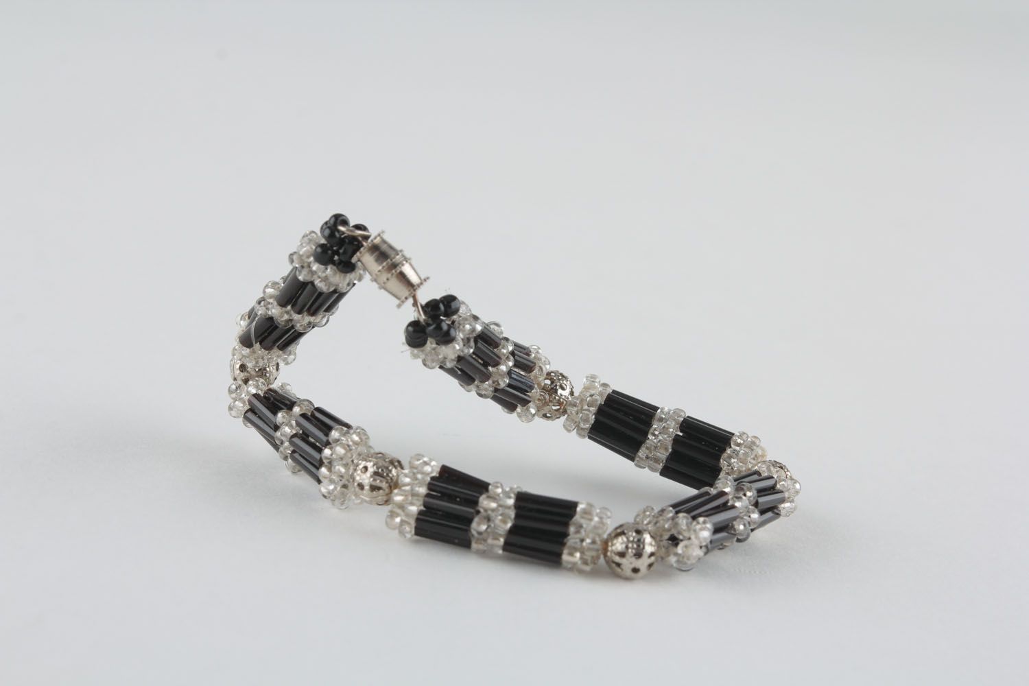 Black and transparent beads tennis wrist bracelet for women photo 3