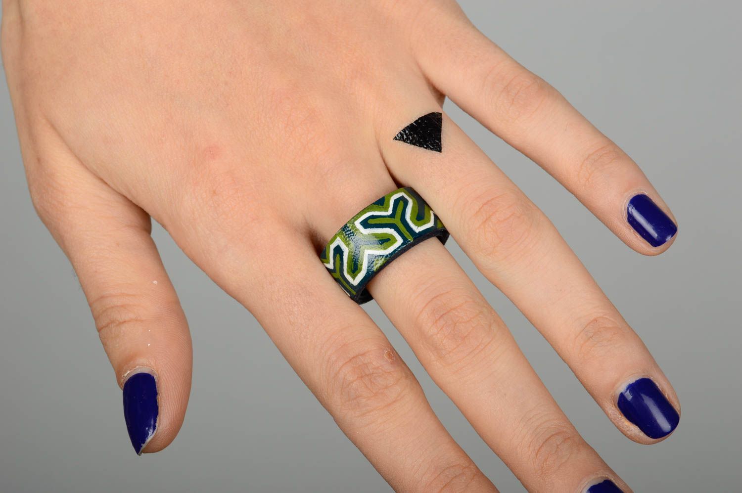 Ring aus Leder handmade Ring Damen Mode Accessoires Geschenk Ideen in Grün  foto 2