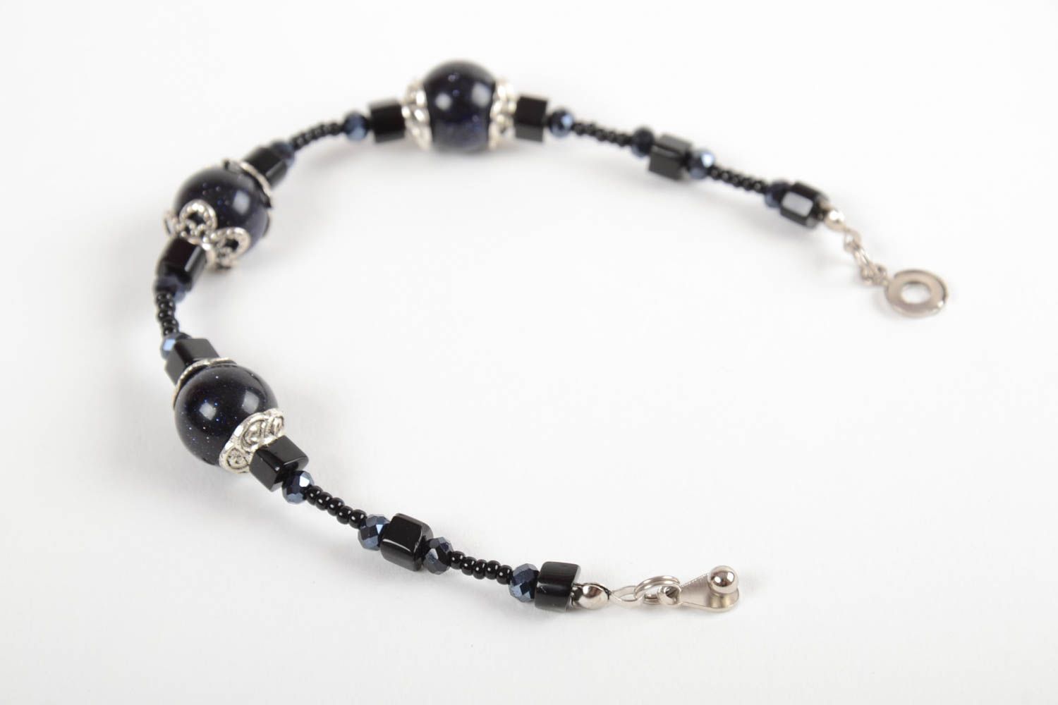 Bracelet en perles Bijou fait main Accessoire femme noir original festif photo 4