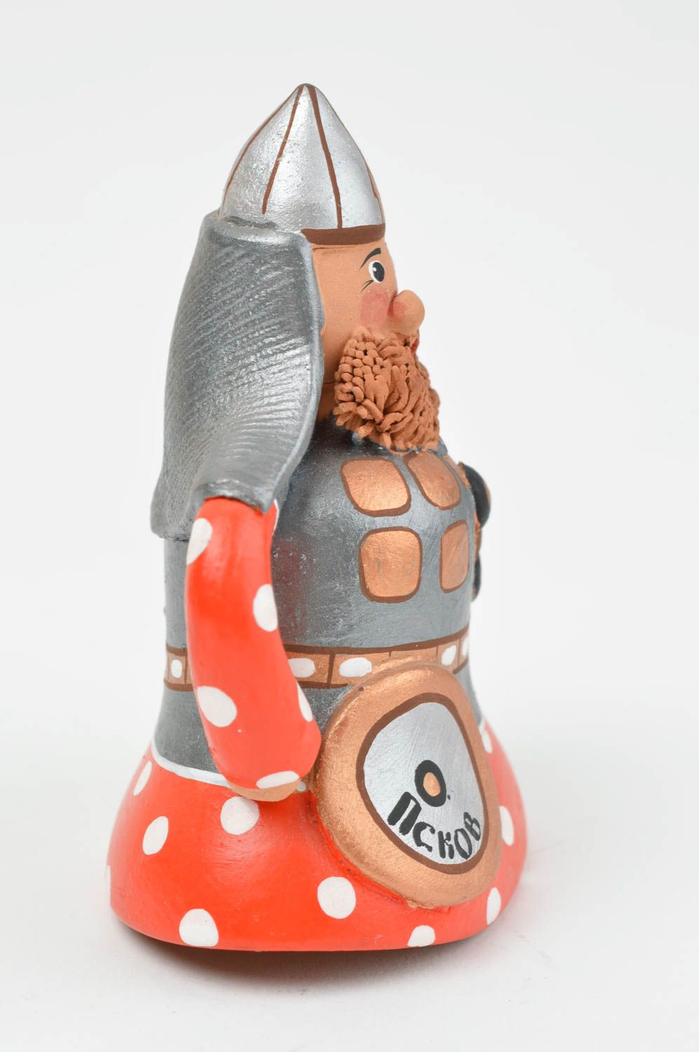 Глиняный колокольчик в виде рыцаря расписанный красками ручной работы красивый фото 2