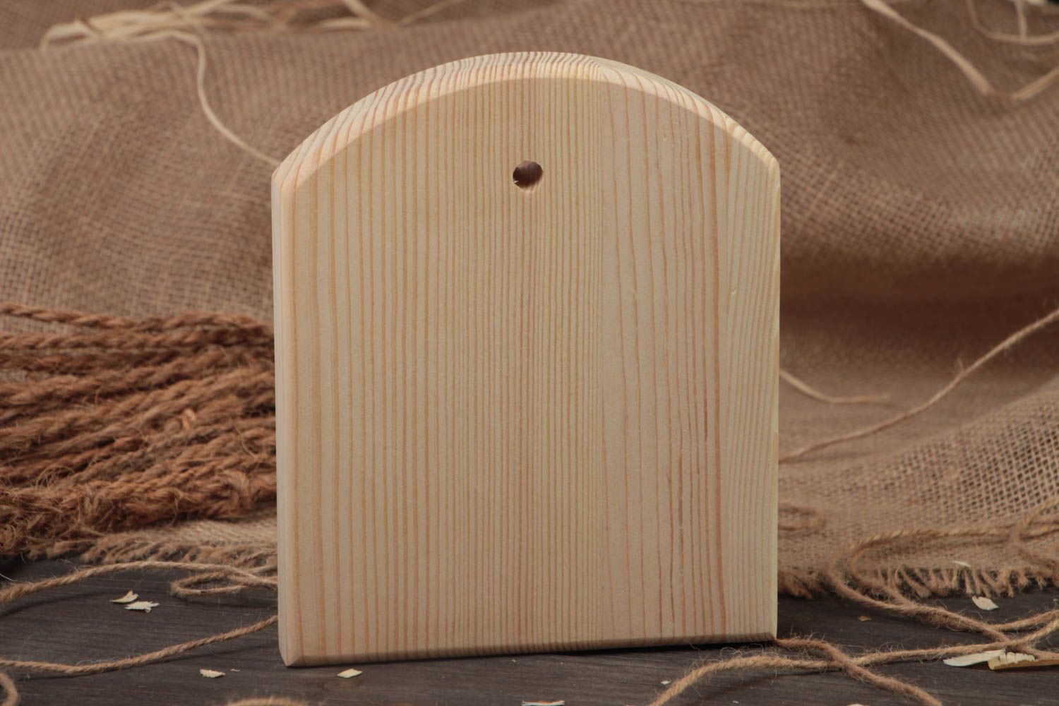 Petite planche en bois à customiser et décorer faite main pour fromage photo 1