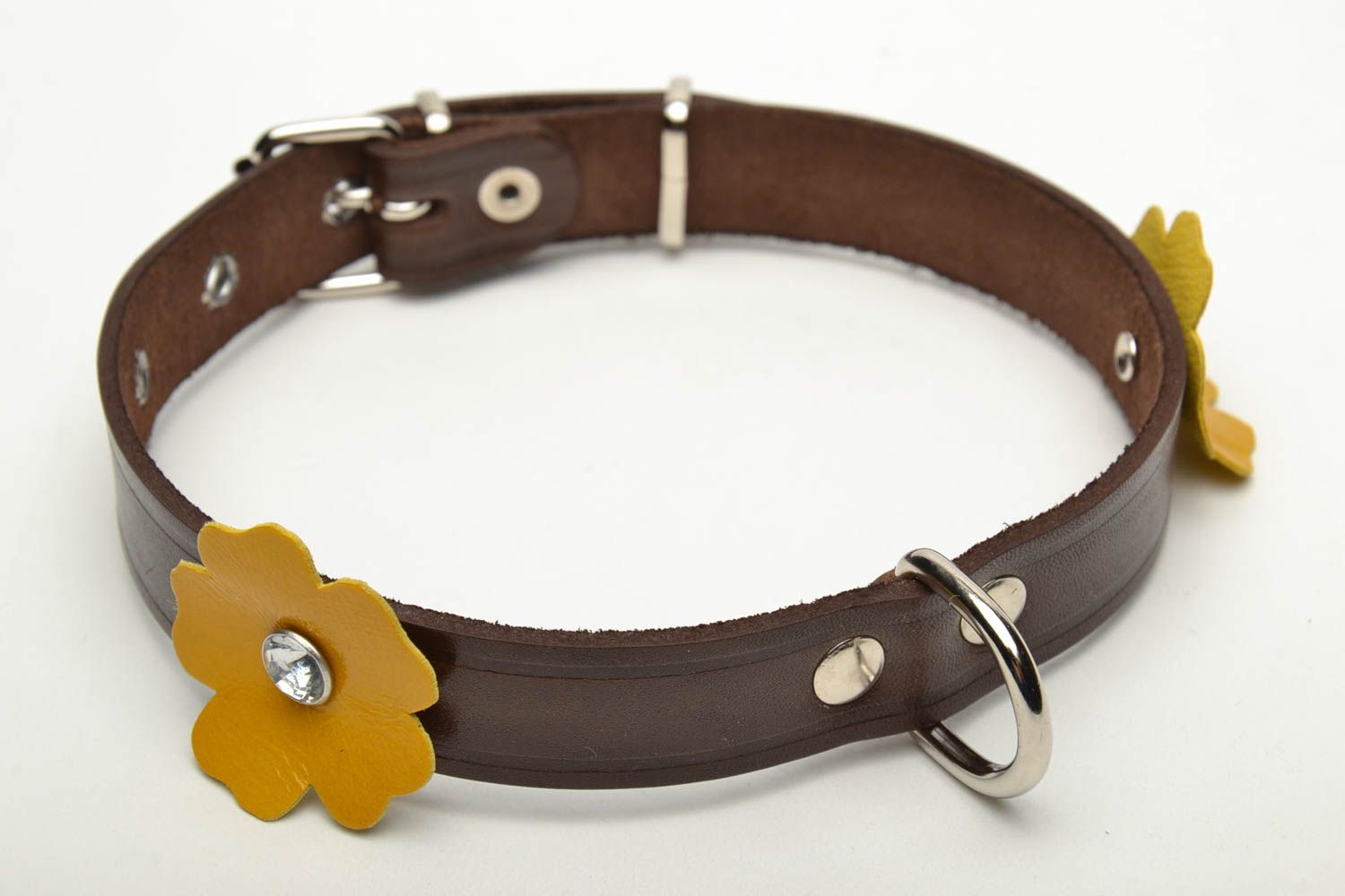 Collier chien en cuir marron avec fleurs fait main accessoire pour animal photo 4