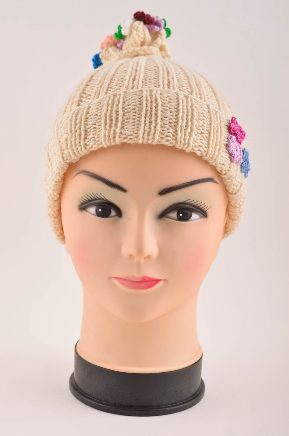Bonnet tricot fait main Chapeau au crochet Vêtement enfant laine beige hiver photo 4