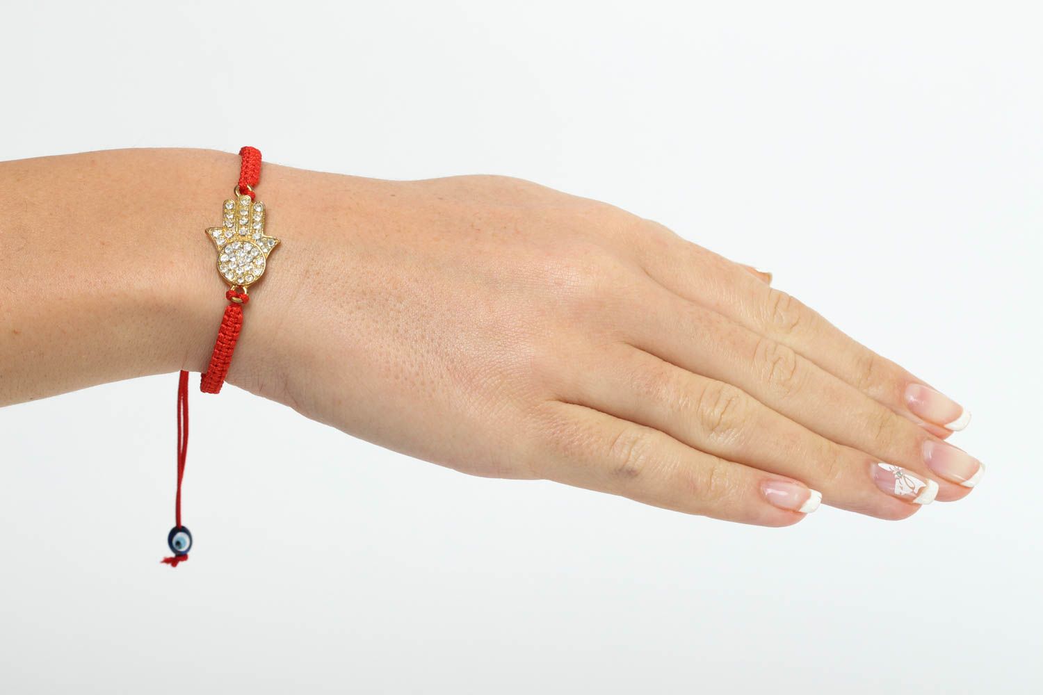 Bracelet en fils Bijou fait main khamsa rouge design fin Accessoire femme photo 5