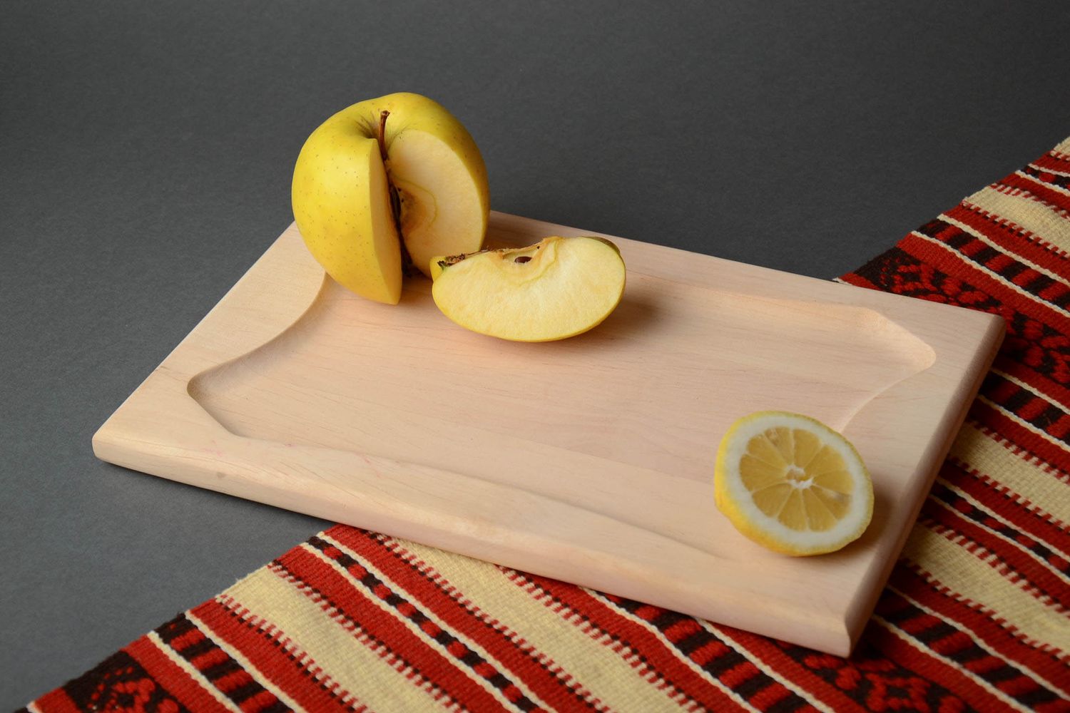 Handmade Tablett aus Holz foto 1