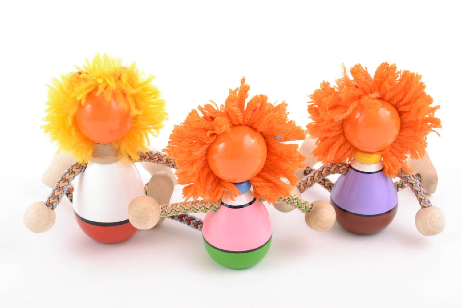 Conjunto de juguetes de madera leones pintados anaranjados artesanales para niños 3 piezas foto 4