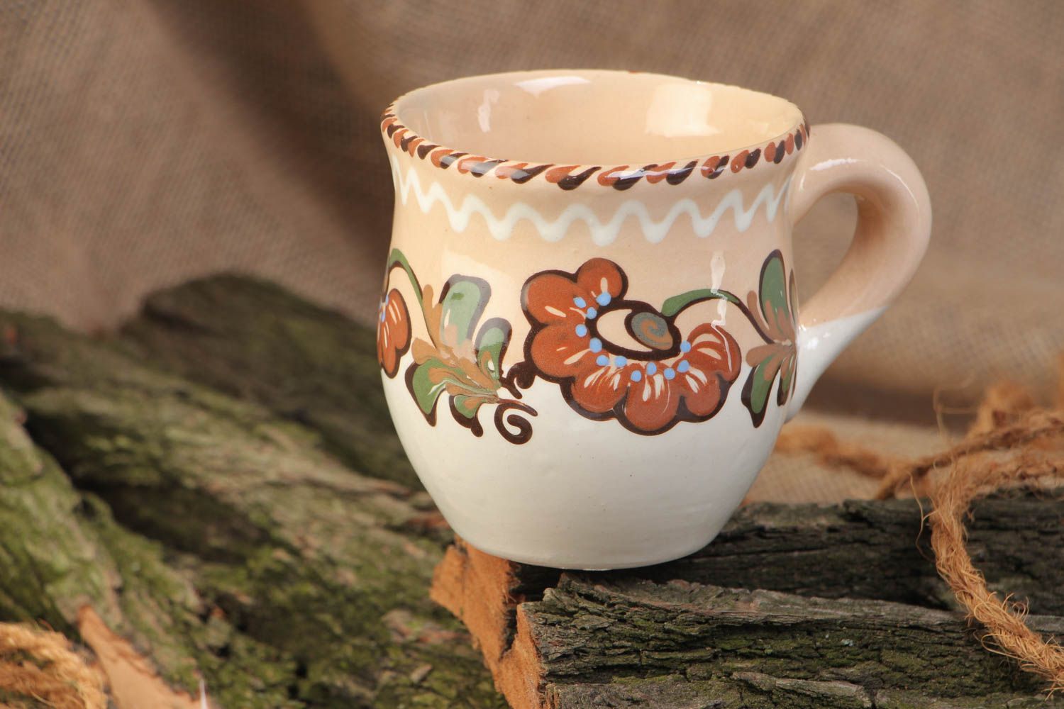 Petite tasse en céramique peinte blanc-brun faite main originale 25 cl photo 1