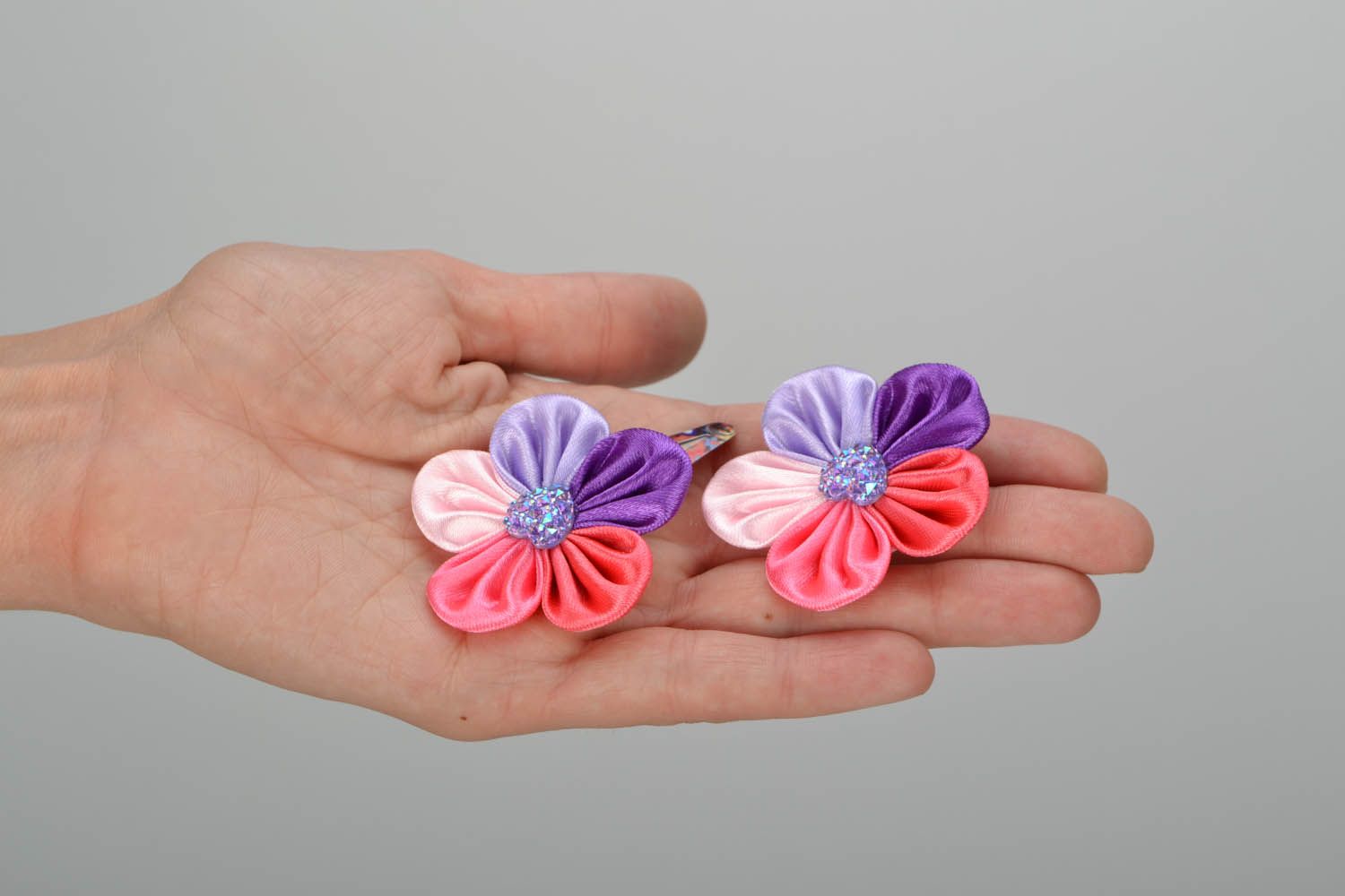 Hairpins with flowers photo 2