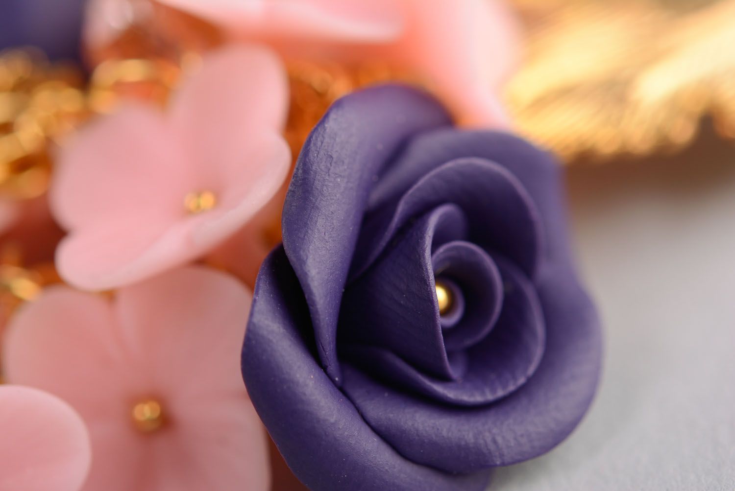 Rosa Armband mit Blumen aus Polymerton foto 3
