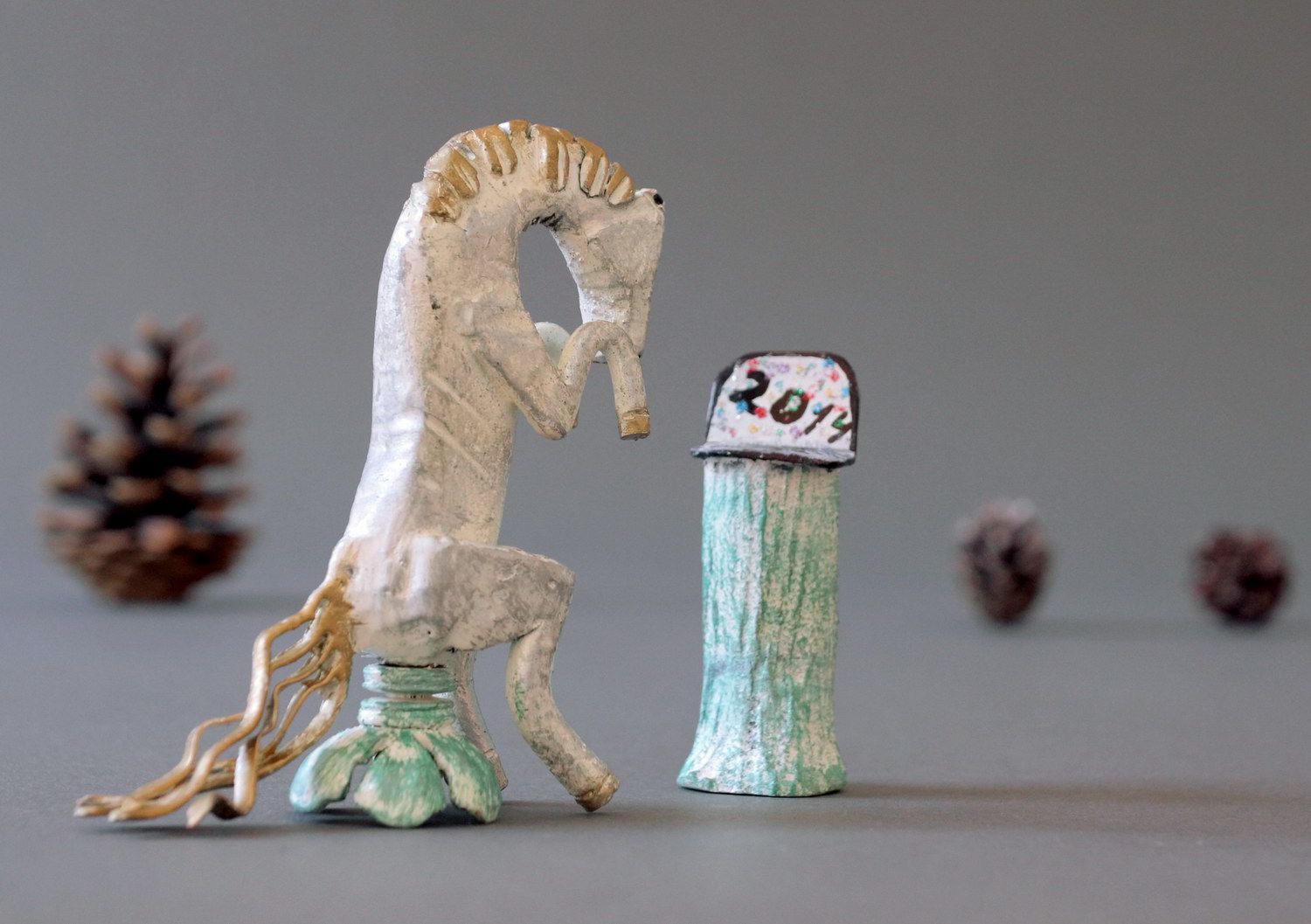 Metal statuette Horse with laptop photo 4