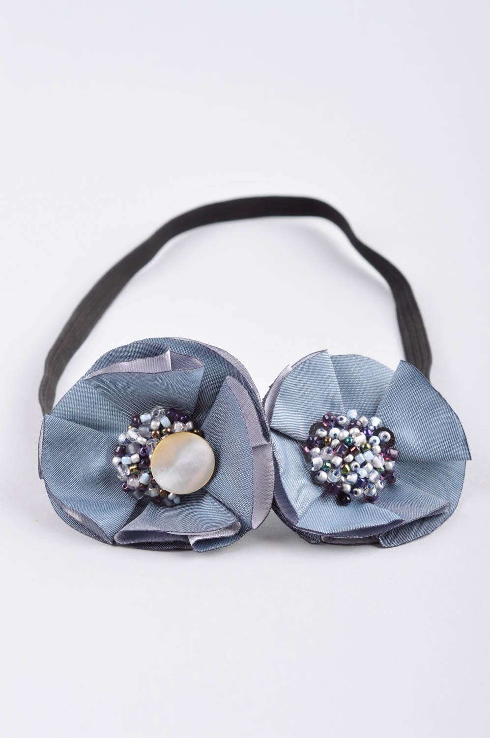Haarband mit Blumen handgefertigt Designer Schmuck Damen Modeschmuck in Grau foto 3