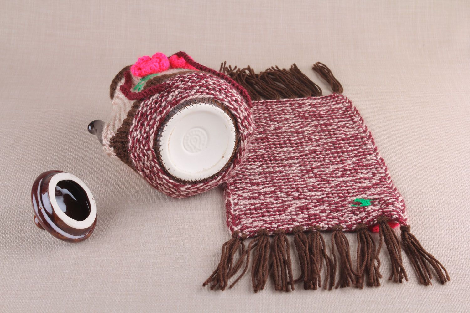 Teapot with knitted cozy photo 4