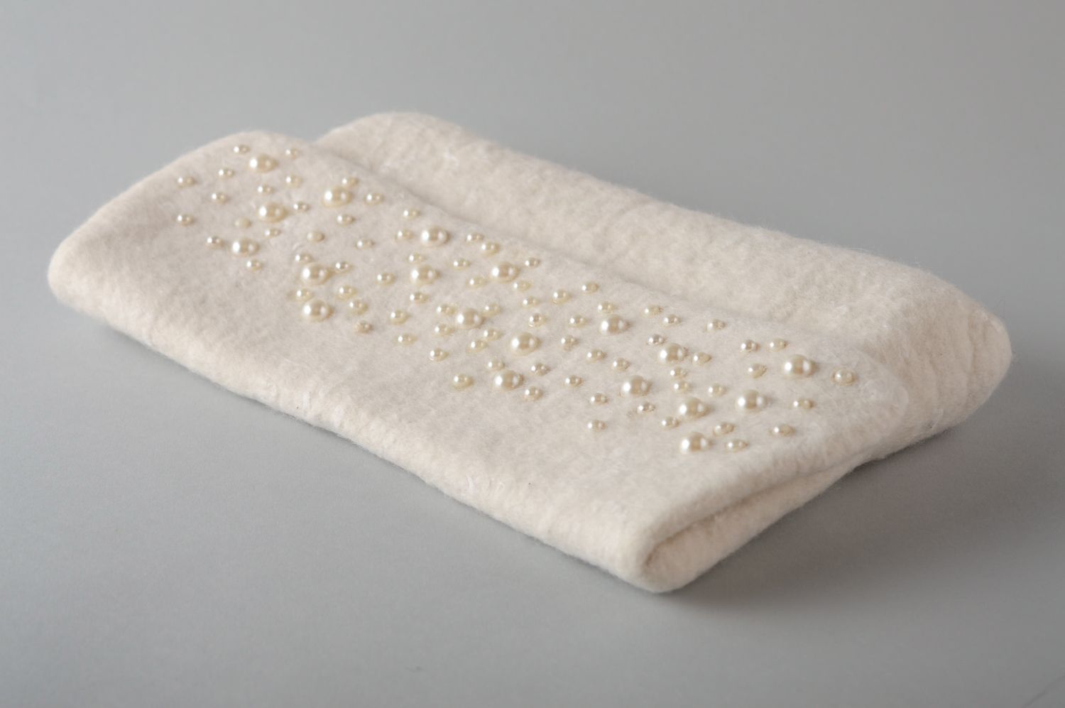 Handmade white felted wool clutch with beads photo 2
