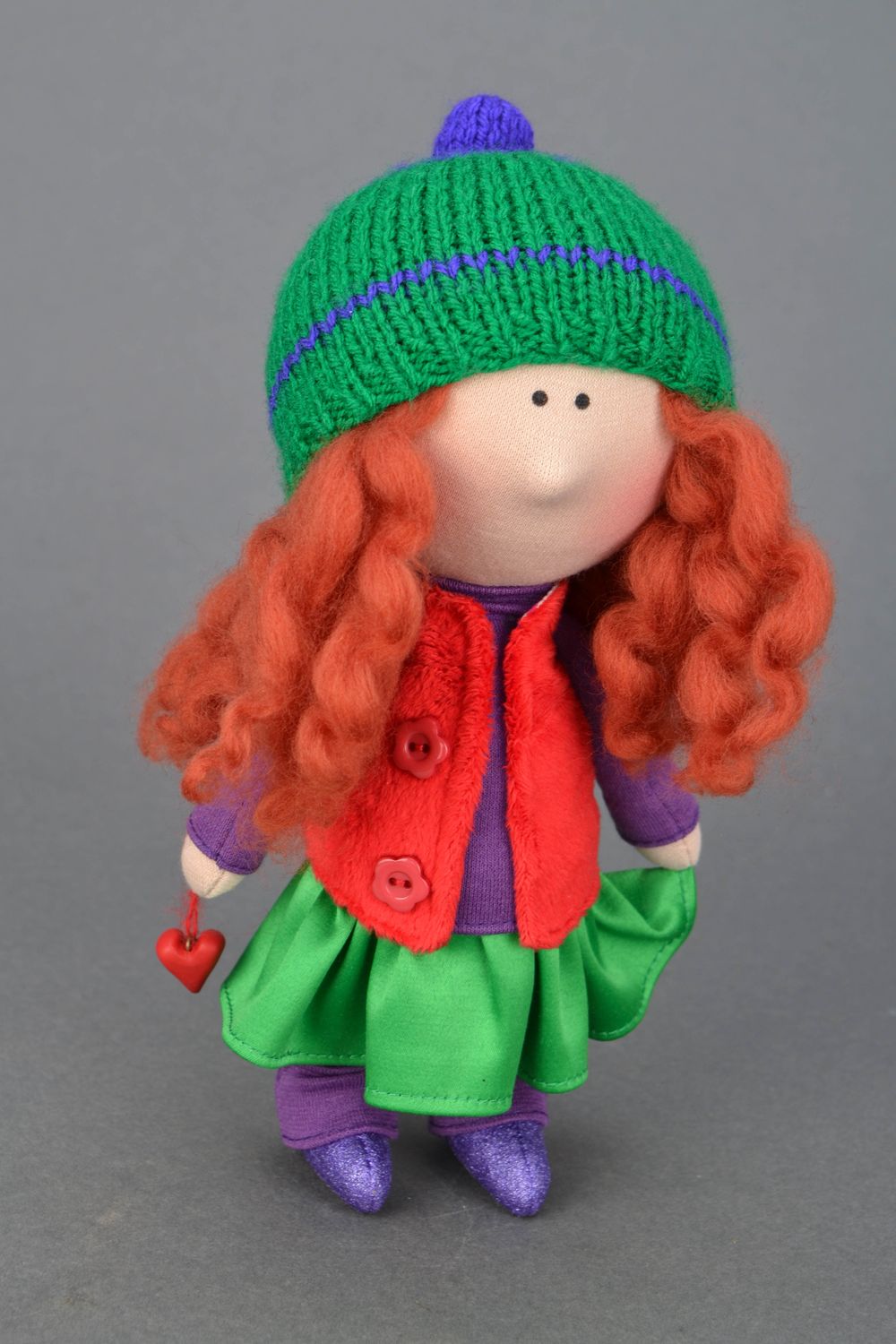 Künstler Puppe mit roten Haaren foto 3