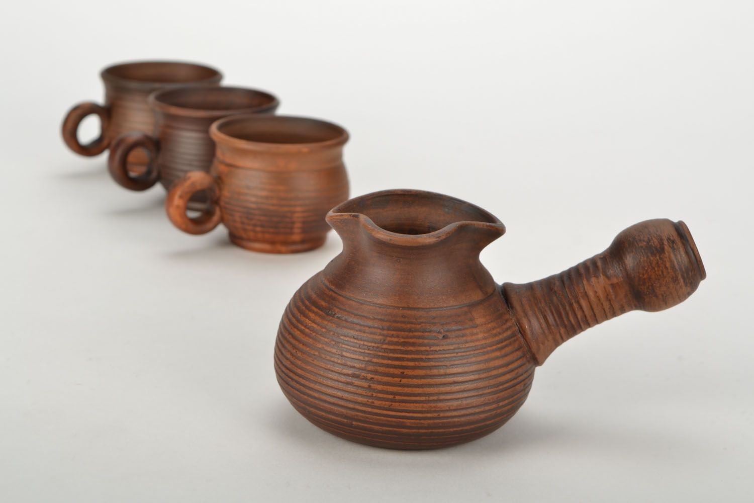 Türkischer Kaffeekocher aus Keramik foto 1
