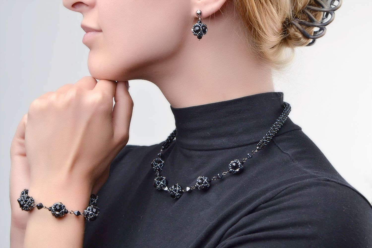 Parure de Bijoux faits main noirs en perles de rocaille Cadeau femme 3 pièces photo 1