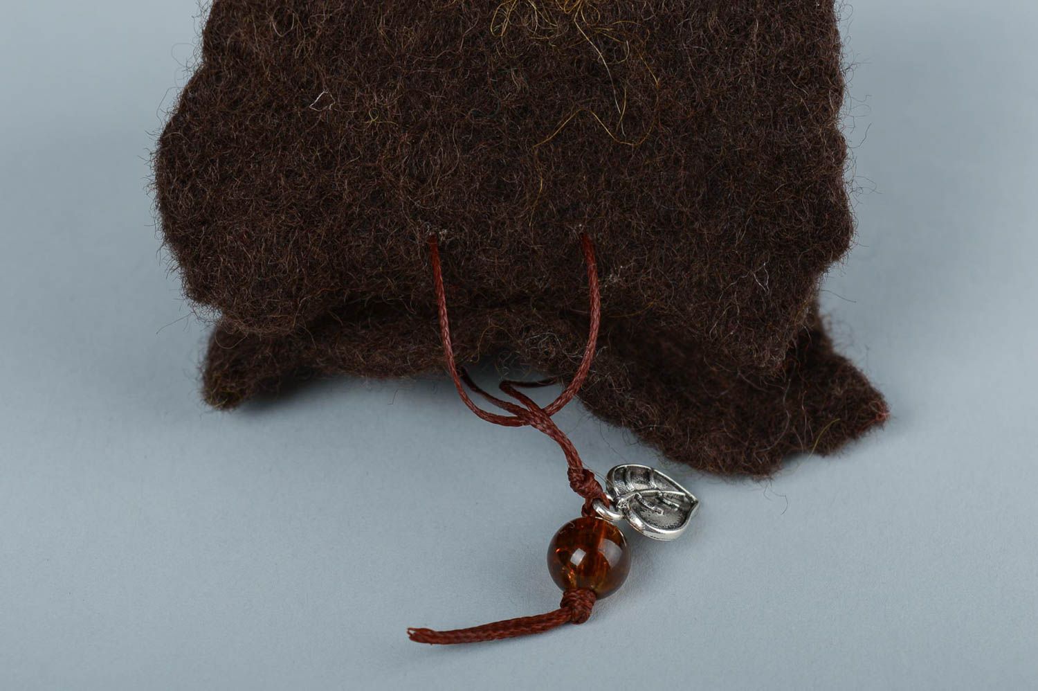Bracelet en laine Bijou fait main large marron feutré automne Cadeau pour femme photo 4