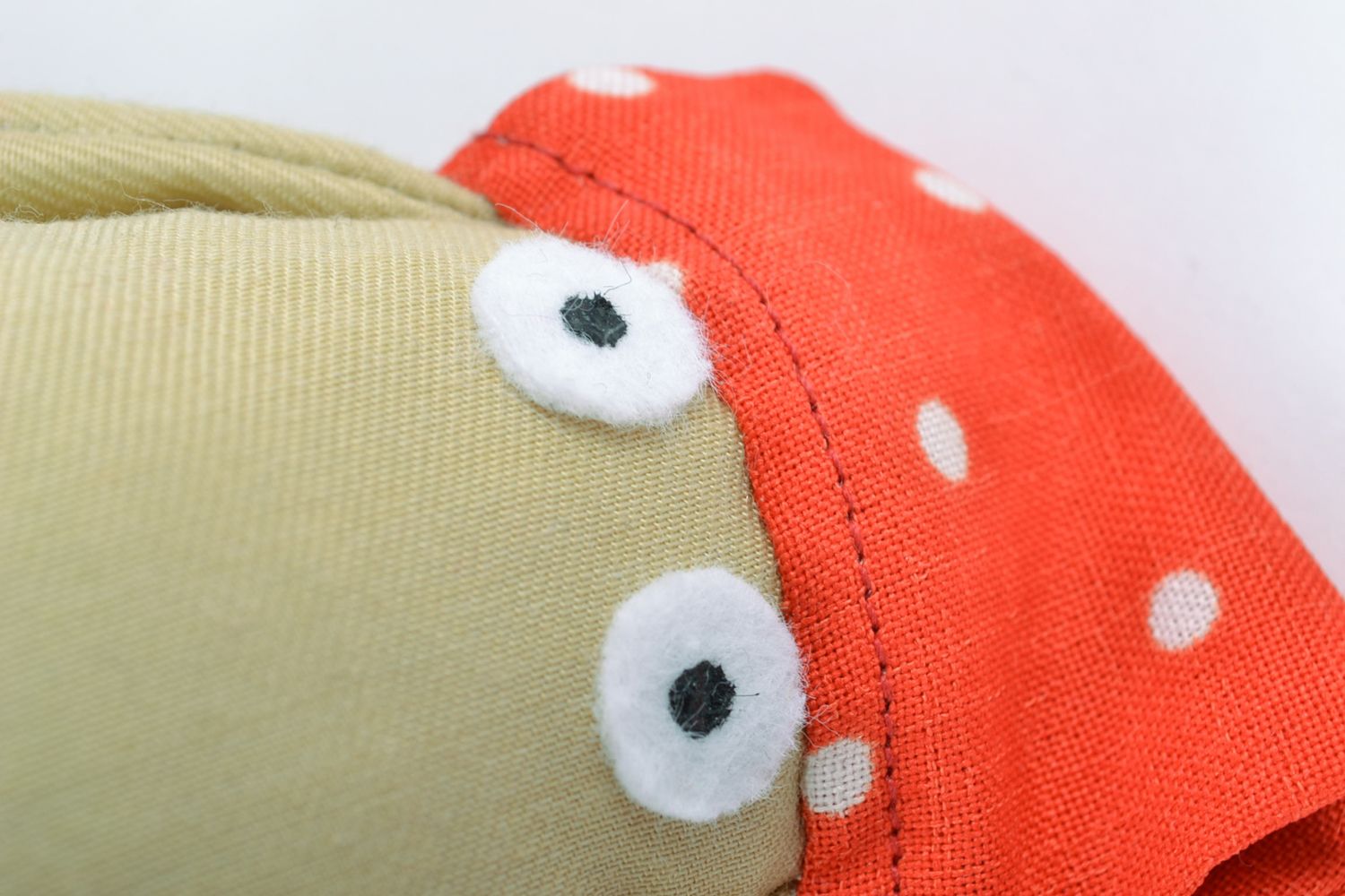 Petite peluche en tissu de coton Mouton en bonnet rouge décorative faite main photo 2