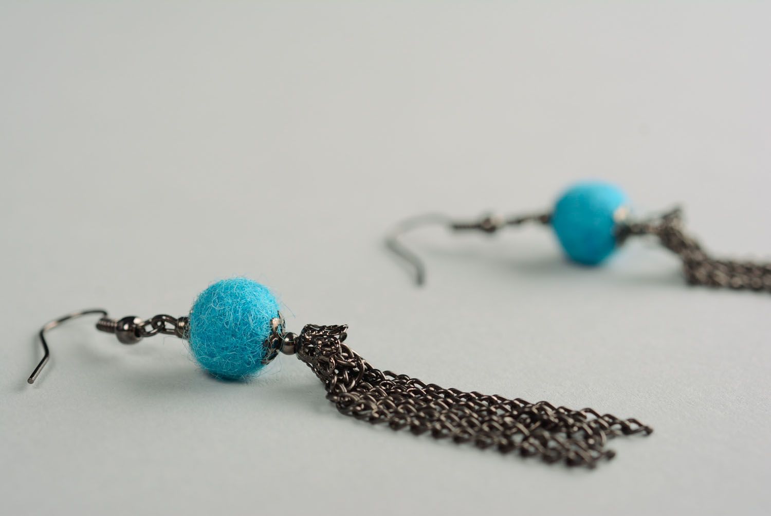 Earrings with charms in the form of chains photo 5