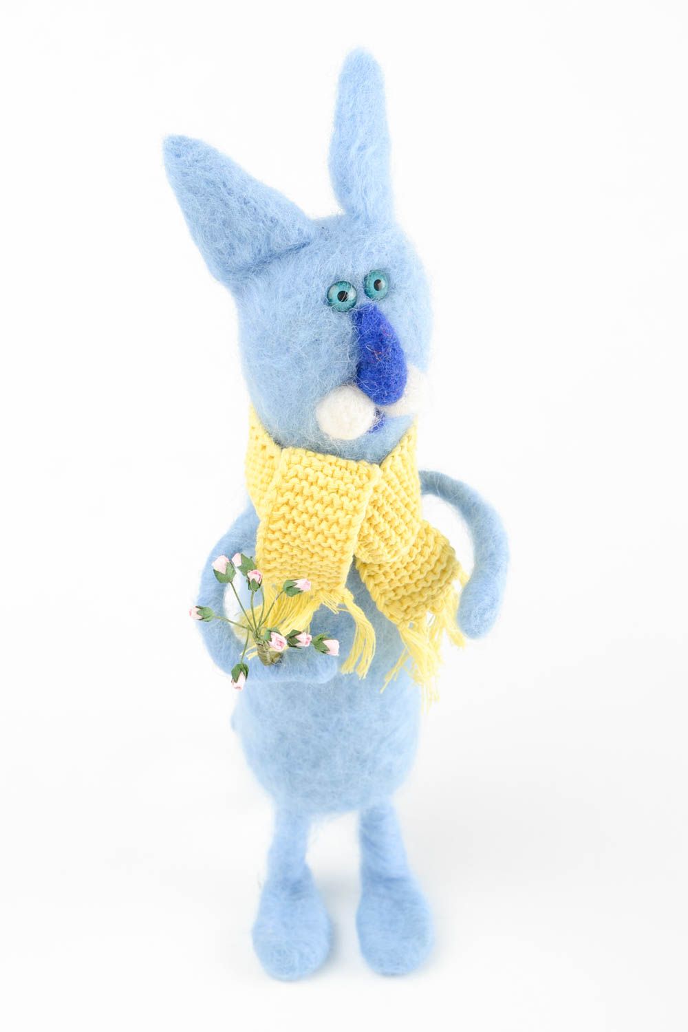Peluche chat bleu avec écharpe Jouet fait main en laine feutrée Cadeau enfant photo 4