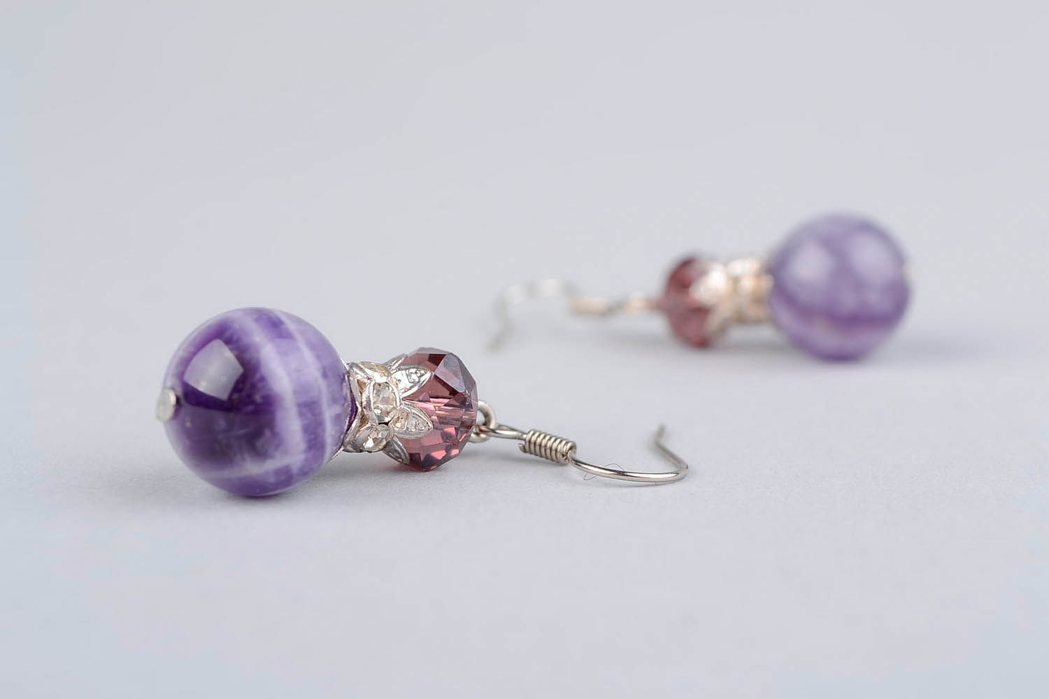 Earrings with amethyst and crystal photo 4