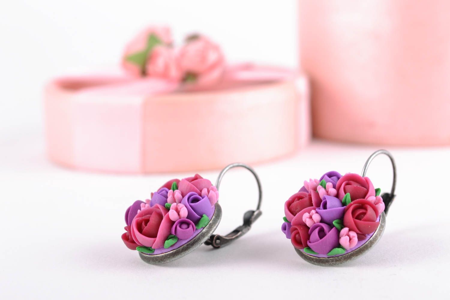 Beautiful plastic flower earrings photo 1