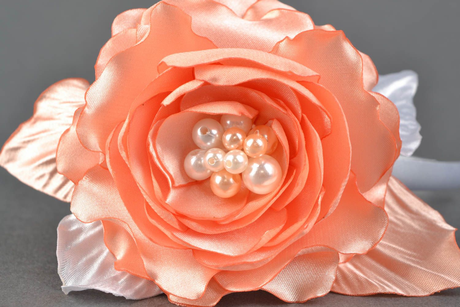 Обруч с цветами из ткани персиковый  фото 3